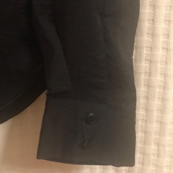 Brand & Label top women's size medium black studded collar hidden button down - Picture 6 of 11